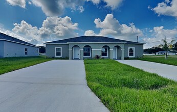 Building Photo - 1004 Dampierre Ct