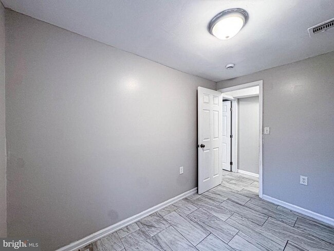 Building Photo - 4630 Hillside Rd SE