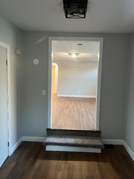 Building Photo - 1525 Trebein Rd