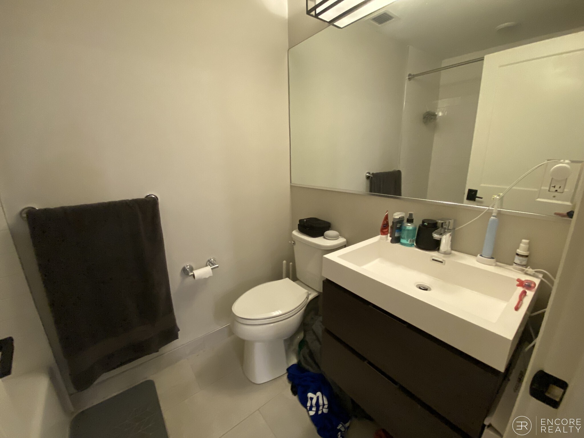 Building Photo - 1 Everett St