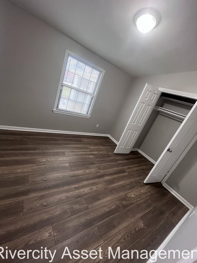 Building Photo - 1316 E Raines Rd