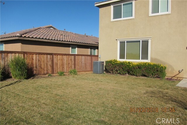 Building Photo - 38209 Divot Dr