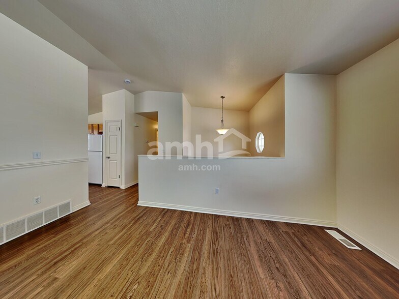 Building Photo - 2136 S Fremont Crest Ave W