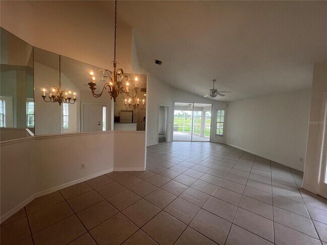 Building Photo - 4396 Fairway Dr