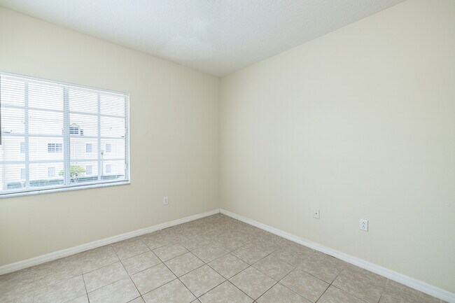 Building Photo - 9506 Amberdale Ct