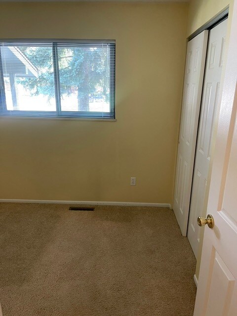 Building Photo - 1001 Strachan Dr