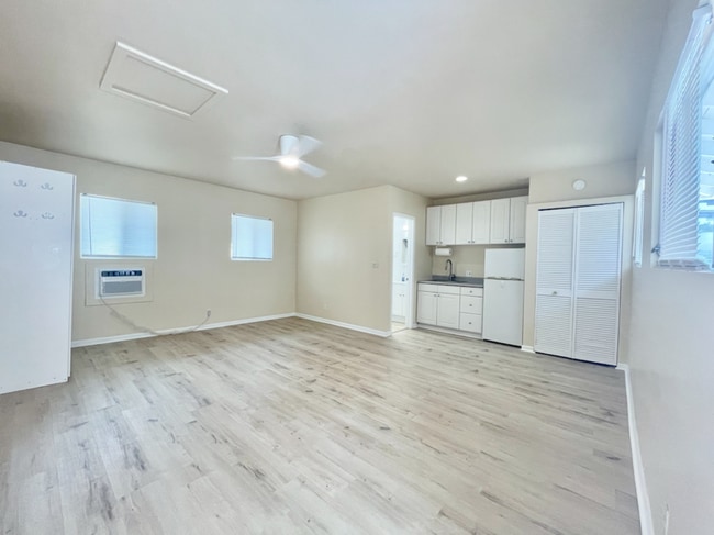 Building Photo - 6741 Hawaii Kai Dr