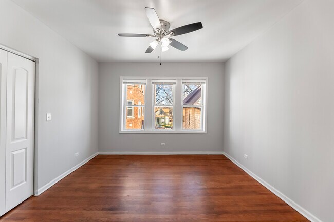 Building Photo - 7628 S Drexel Ave