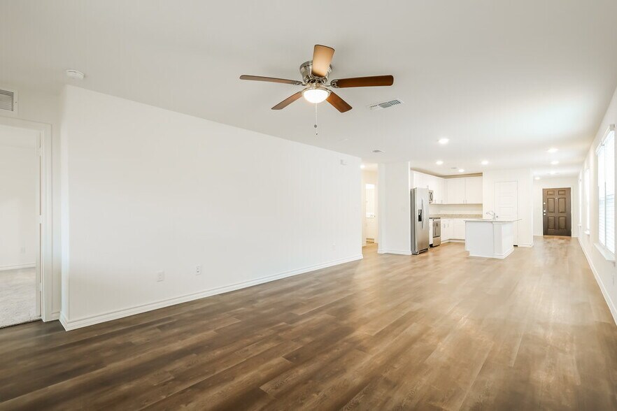 Building Photo - 10323 Monte Carmel Pl