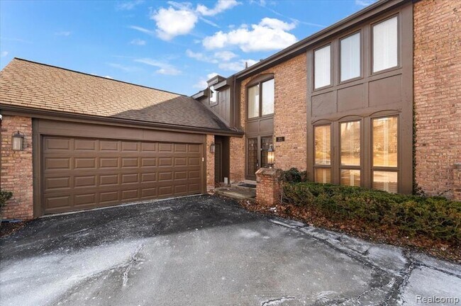 Building Photo - 1863 Wingate Rd