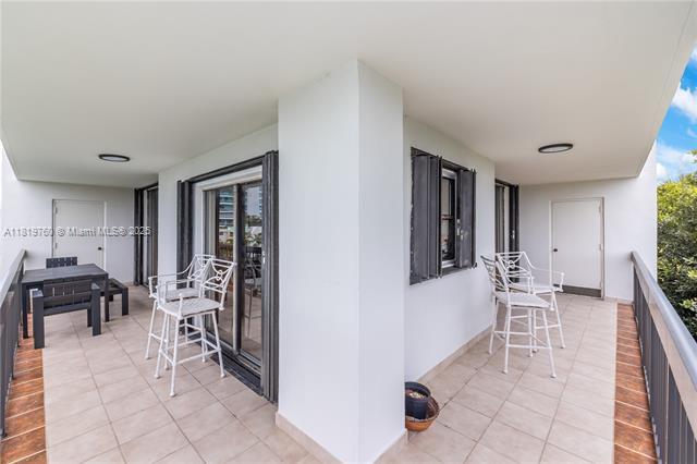 Building Photo - 2333 Brickell Ave