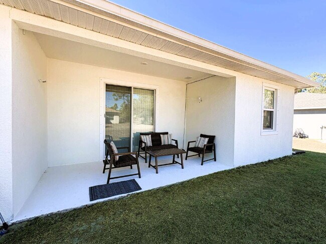Building Photo - Great turn key rental in North Port!