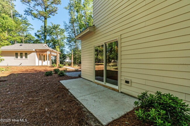 Building Photo - 1110 Tree Canopy Wy