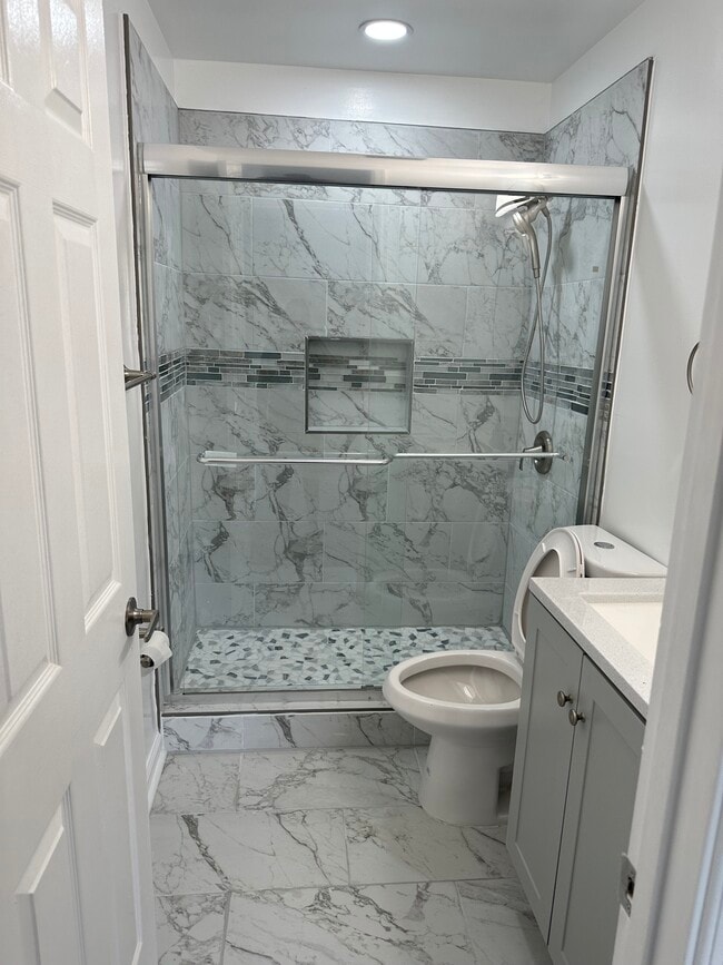 Building Photo - 6113 Lands End Ct