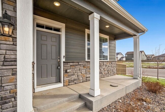 Building Photo - 415 3rd St