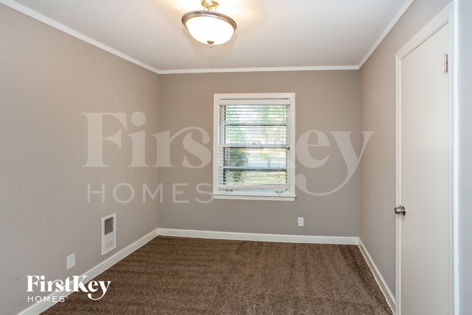 Building Photo - 4549 Leatherwood Ave