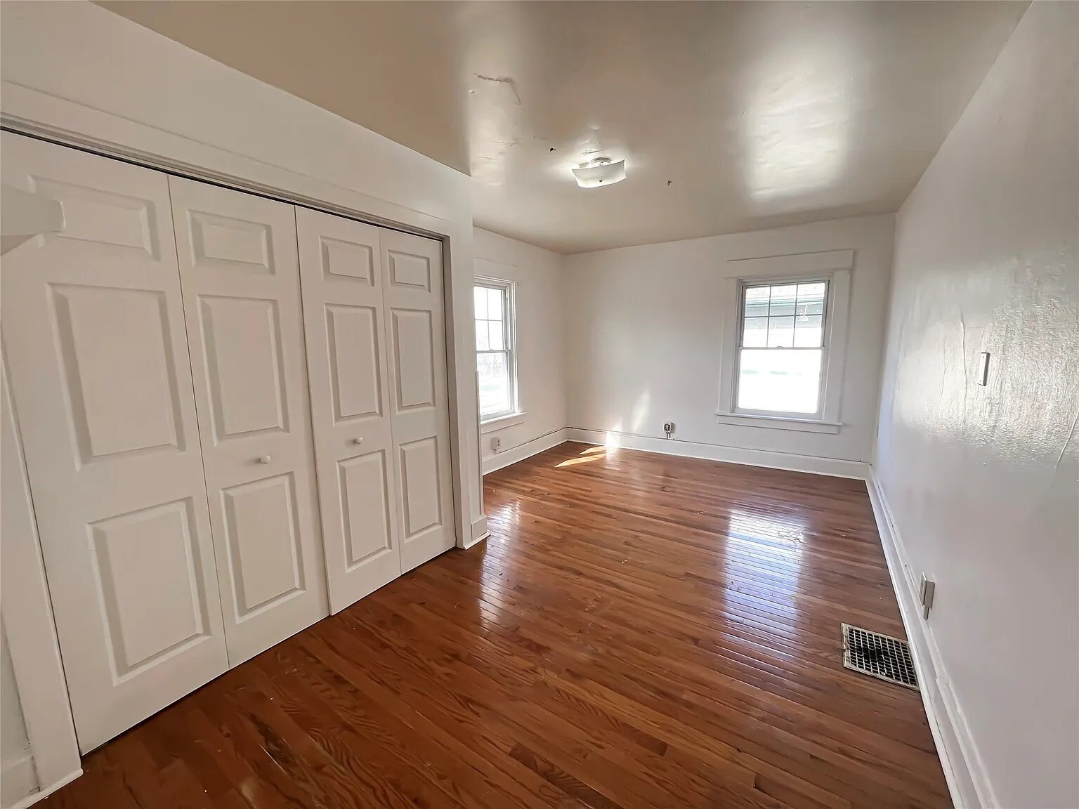 Building Photo - 1171 21st St