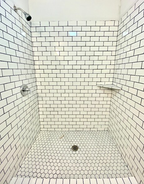 Building Photo - 109 Harmons Way