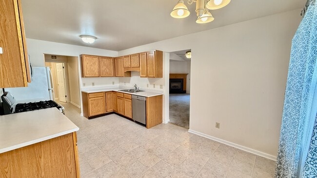 Building Photo - 1135 Spearhead Dr