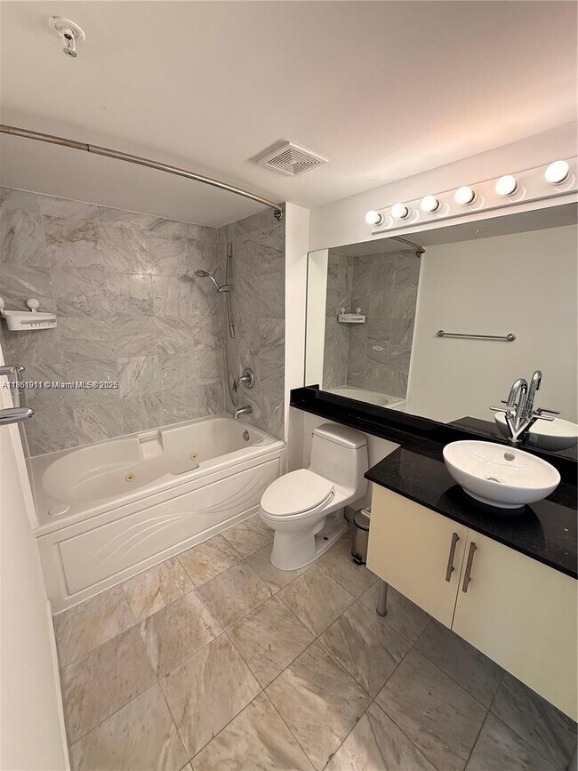 Building Photo - 31 SE 5th St