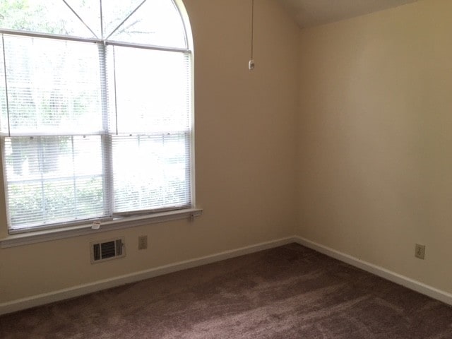 Building Photo - 401 Streamview Ln