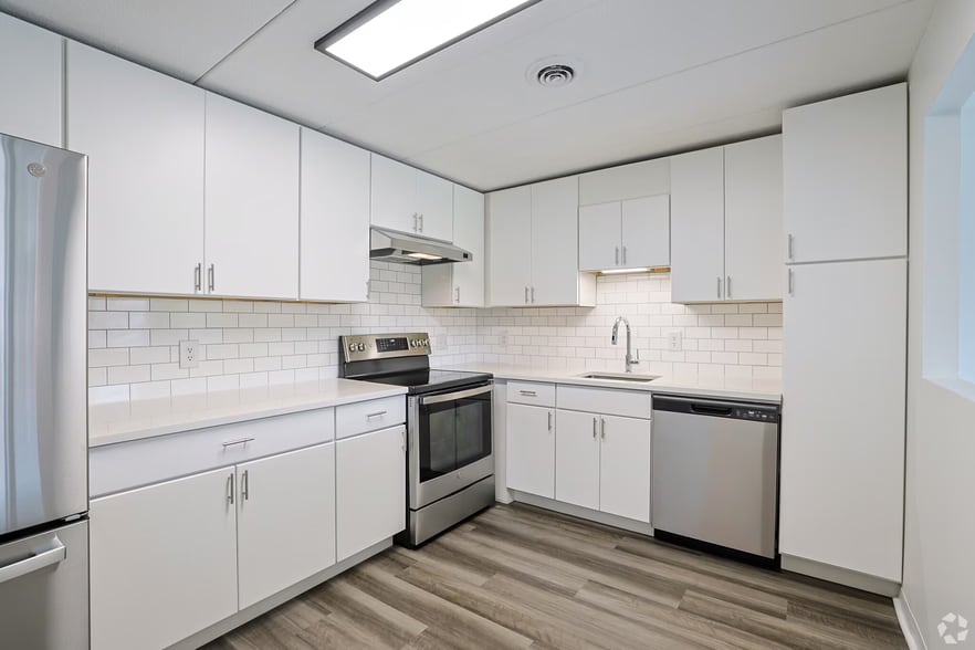 Building Photo - 55 Hill Rd