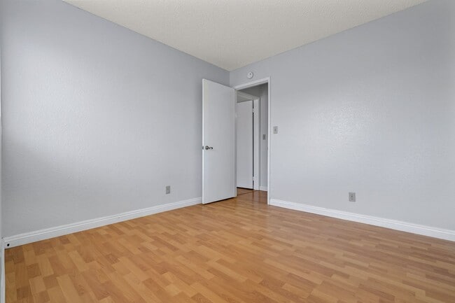 Building Photo - Remodeled 2 Bed / 1.5 Bath at Kihei Villag...