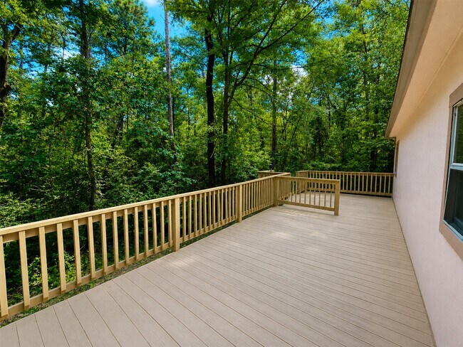 Building Photo - 573 Bluebonnet