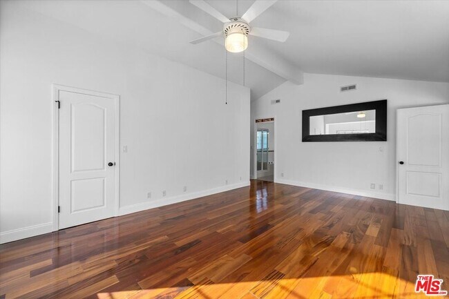 Building Photo - 1561 3rd St