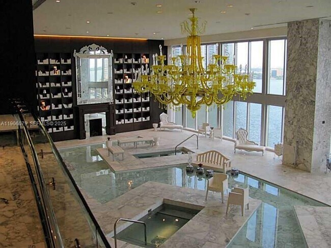 Building Photo - 495 Brickell Ave