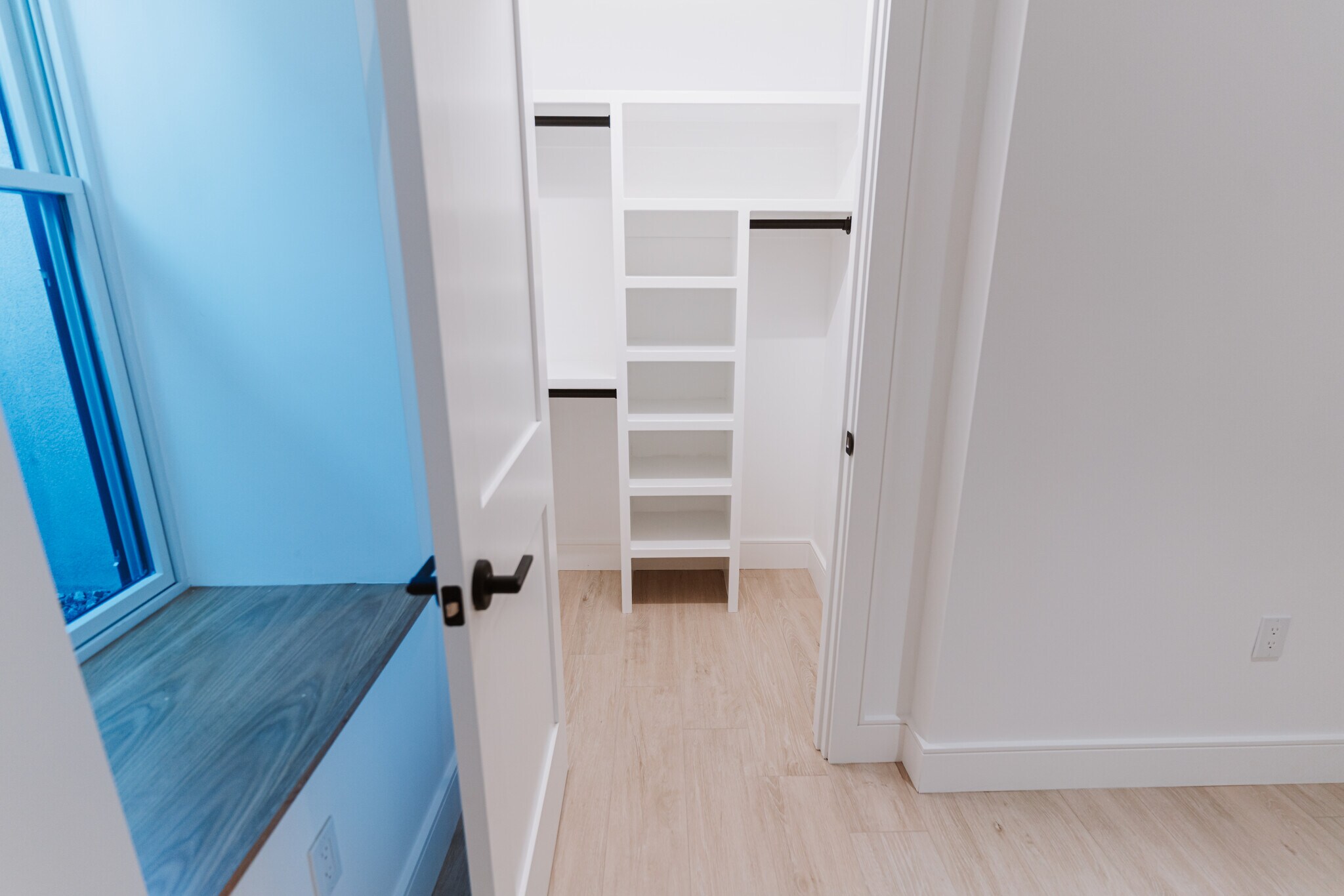 Building Photo - 5 Thurston St