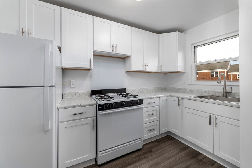 Building Photo - Ivy Lane Apartments