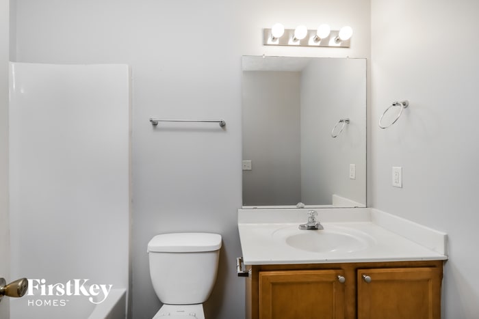 Building Photo - 619 Shadow Valley Ct