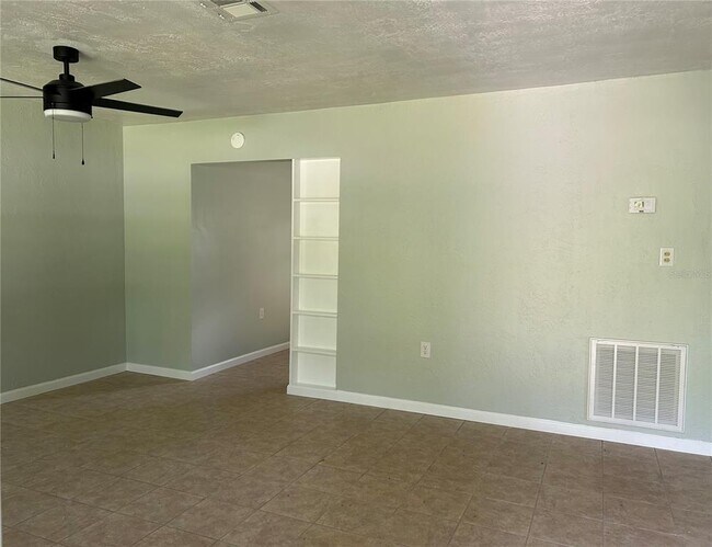 Building Photo - 1639-1643 NE 16th Ave