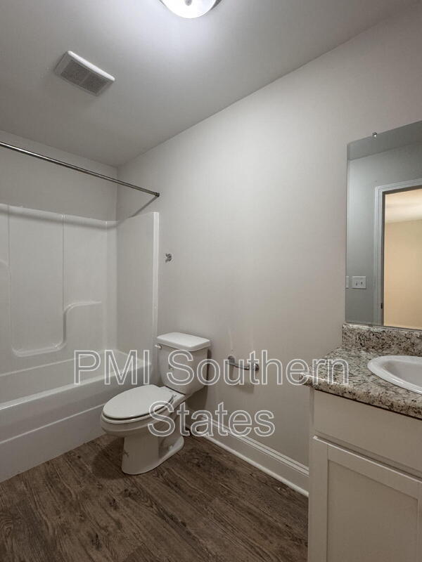 Building Photo - 200 Walnut Hill Dr