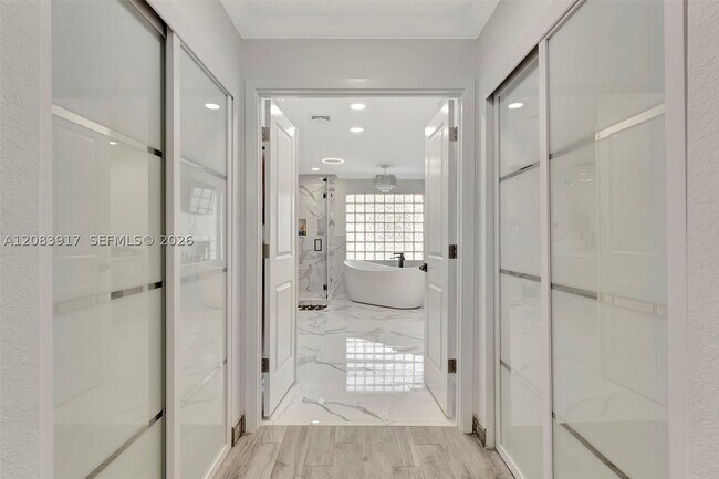 Building Photo - 2102 SW 176th Ave