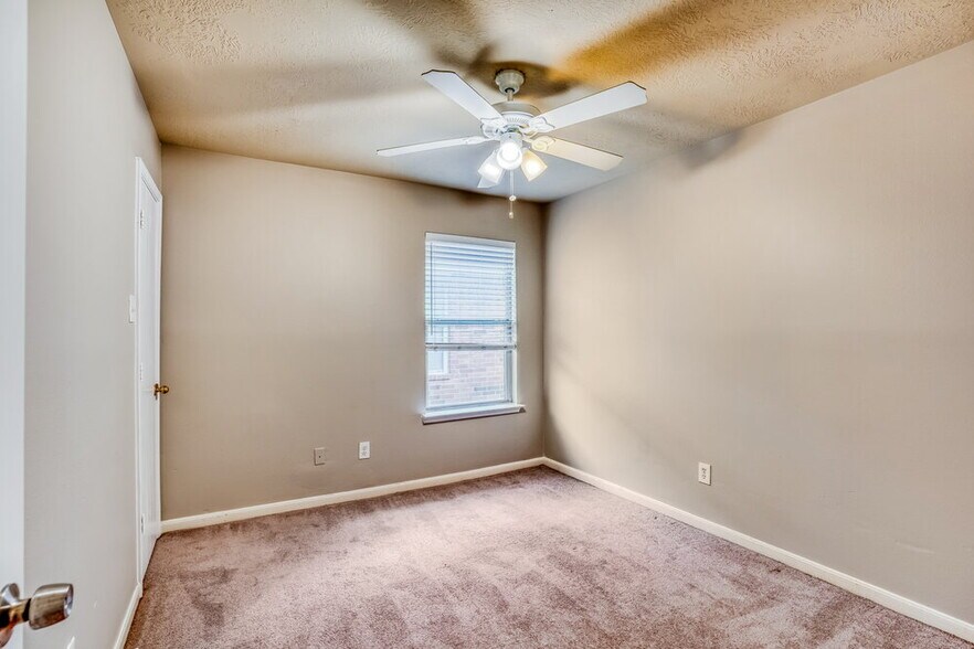 Building Photo - 13118 Kingston Point Ln