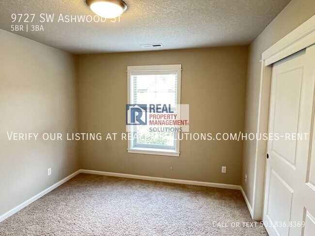 Building Photo - 9727 SW Ashwood St