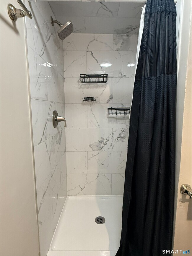 Building Photo - 51 N Orchard St