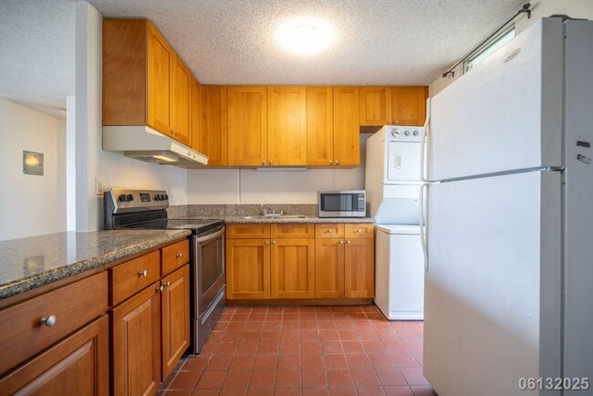 Building Photo - 2 Bed 1 Bath Condo In Valleyview Melemanu