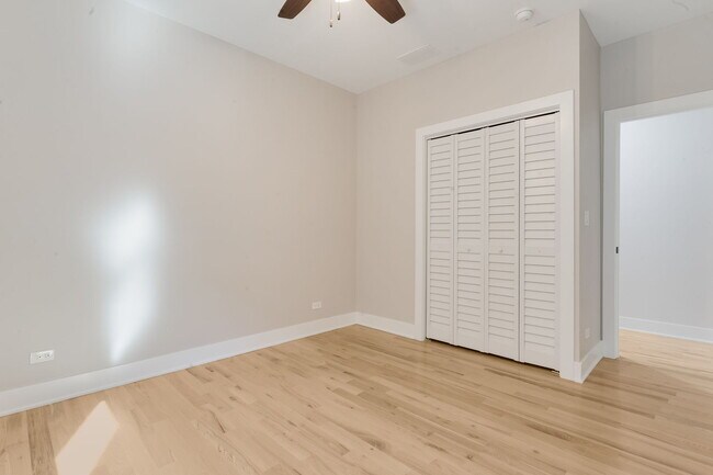Building Photo - 6408 S Vernon Ave