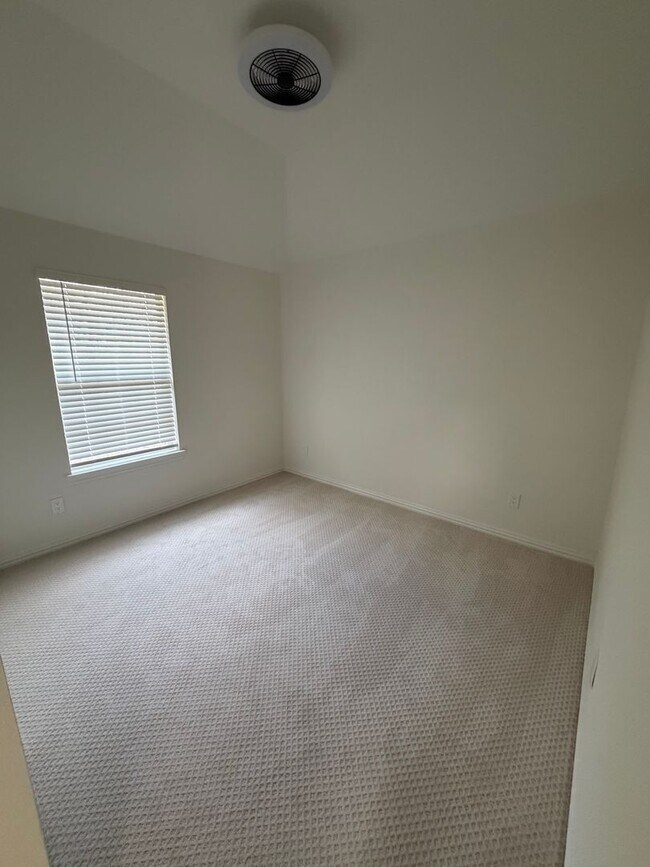 Building Photo - Updated Four Bedroom in Rowlett