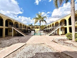 Building Photo - 3206 W Azeele St