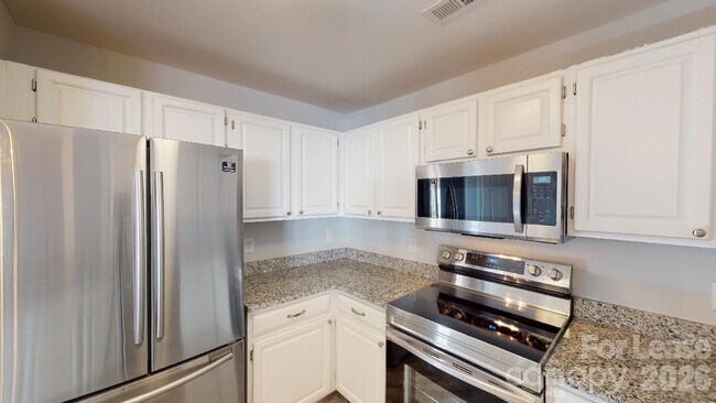 Building Photo - 1105 Torrence Cir