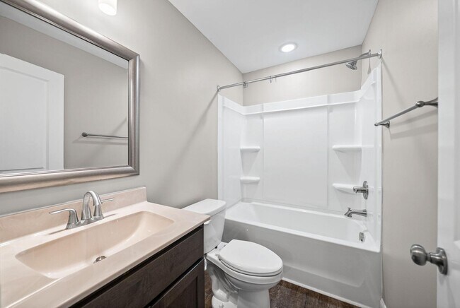 Building Photo - 1172 Meadowhill Ln