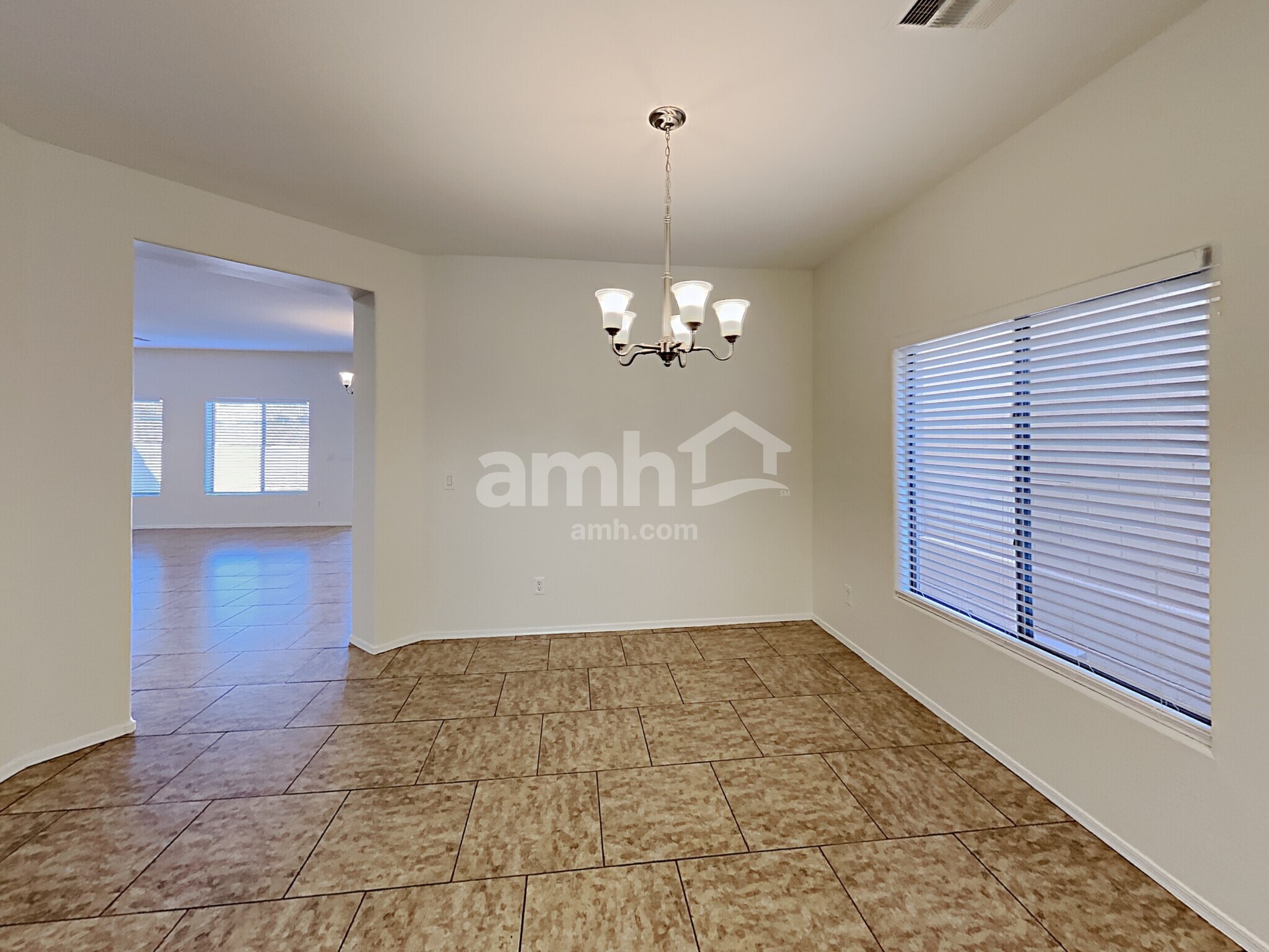 Building Photo - 2324 W Barwick Dr
