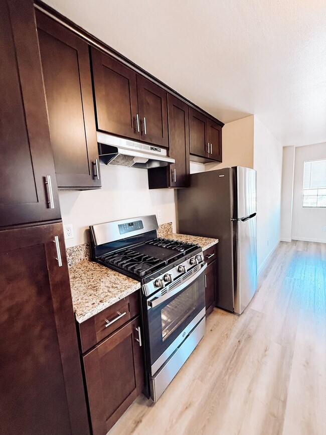 Building Photo - 6152 Orange Ave