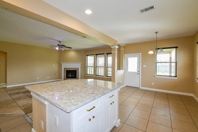 Building Photo - 2123 Witham Park Ln