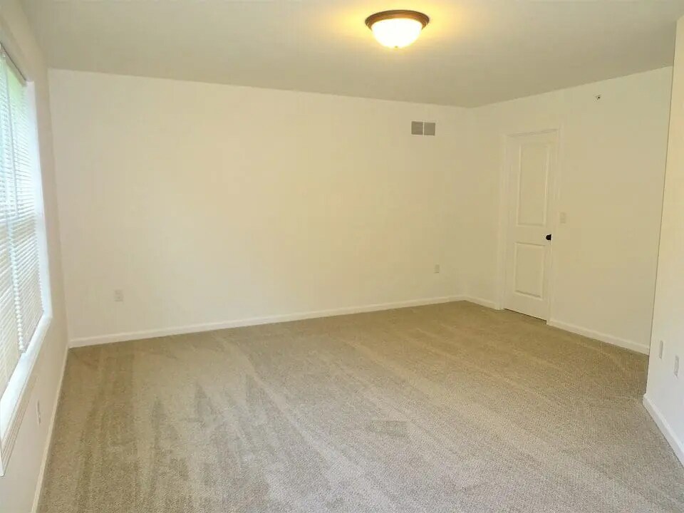 Building Photo - 434 Masonic Dr