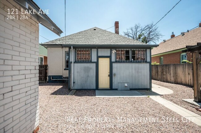 Building Photo - 121 Lake Ave